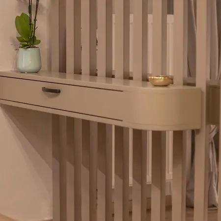 Apartment Live It _ *